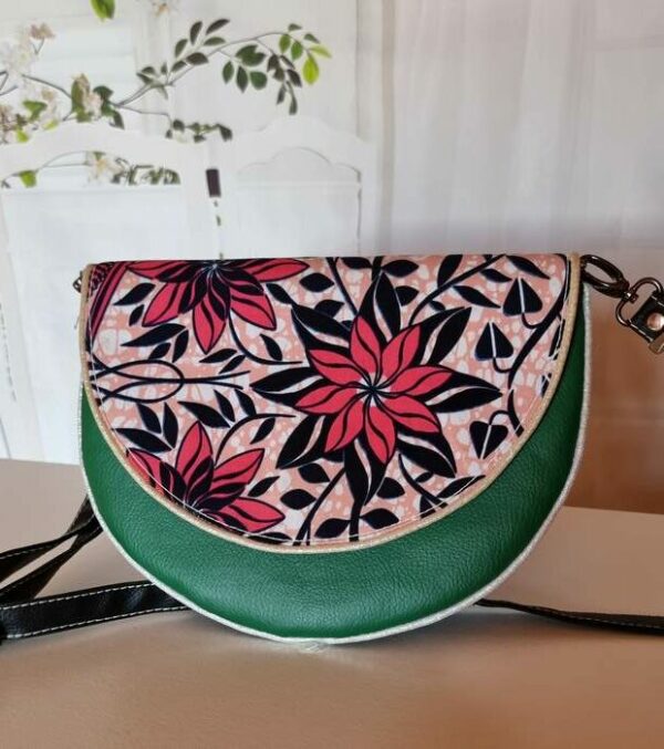 Pochette femme demi lune DIANE vert floral